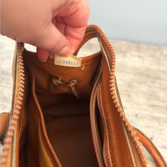VINTAGE Dooney & Bourke All Weather Leather Handle Bag Black Brown With FLAWS - Picture 11 of 13